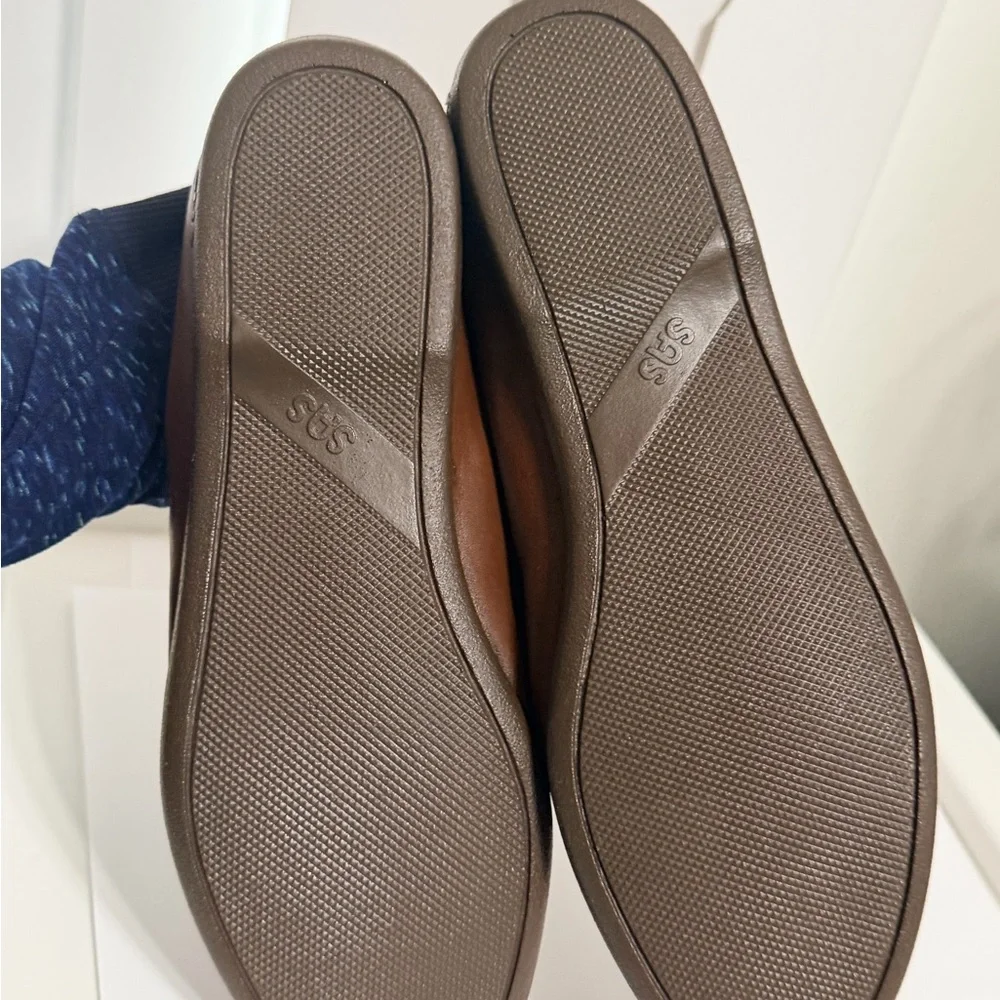 SAS Genuine Leather Tassel Loafers Brown 9.5 W Made in USA NWOT